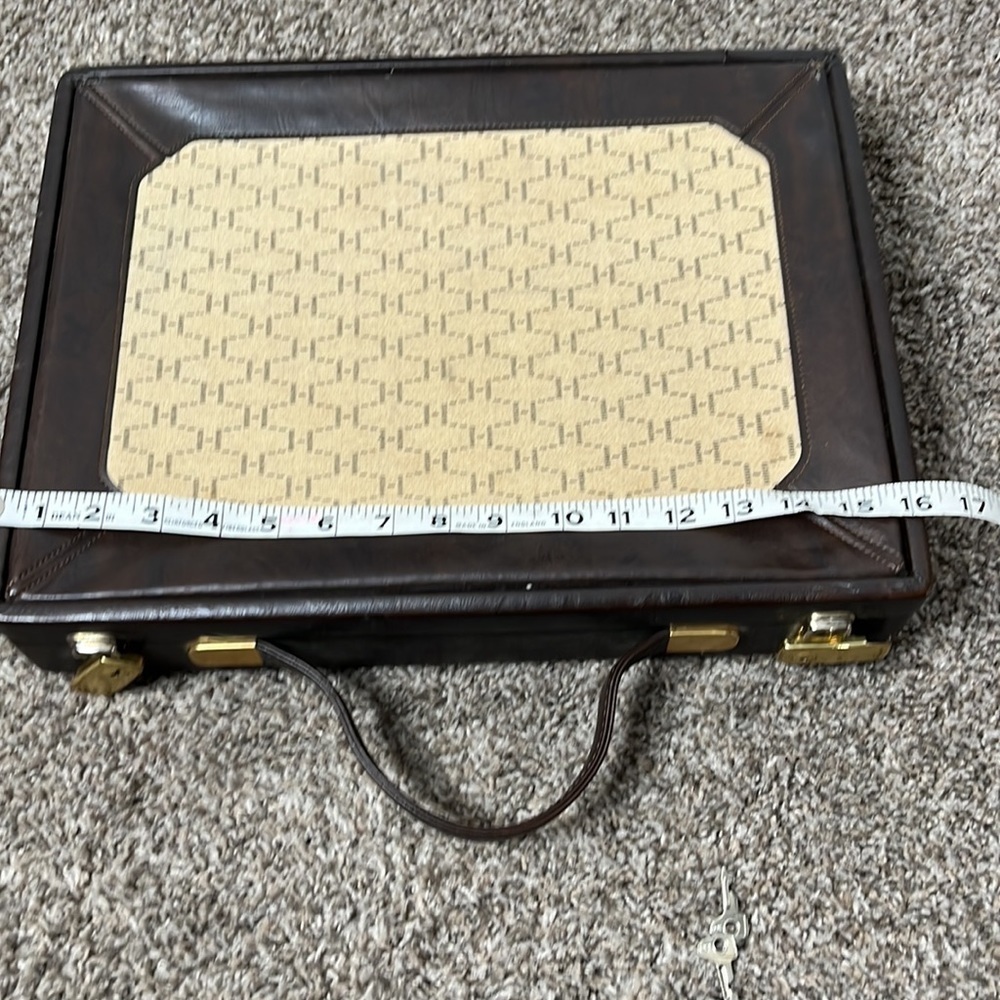 RARE VINTAGE BRIEFCASE with original keys - Picture 13 of 16